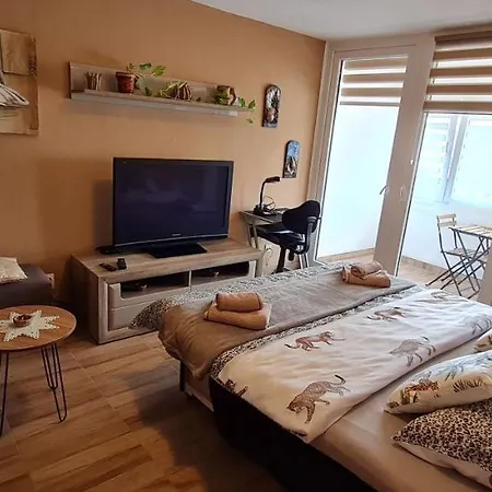 Balcony And Parking, 1Min To Shop, Near Beach Pula Exterior photo