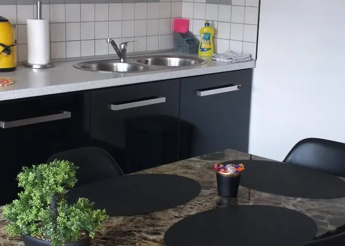 Balcony And Parking, 1Min To Shop, Near Beach