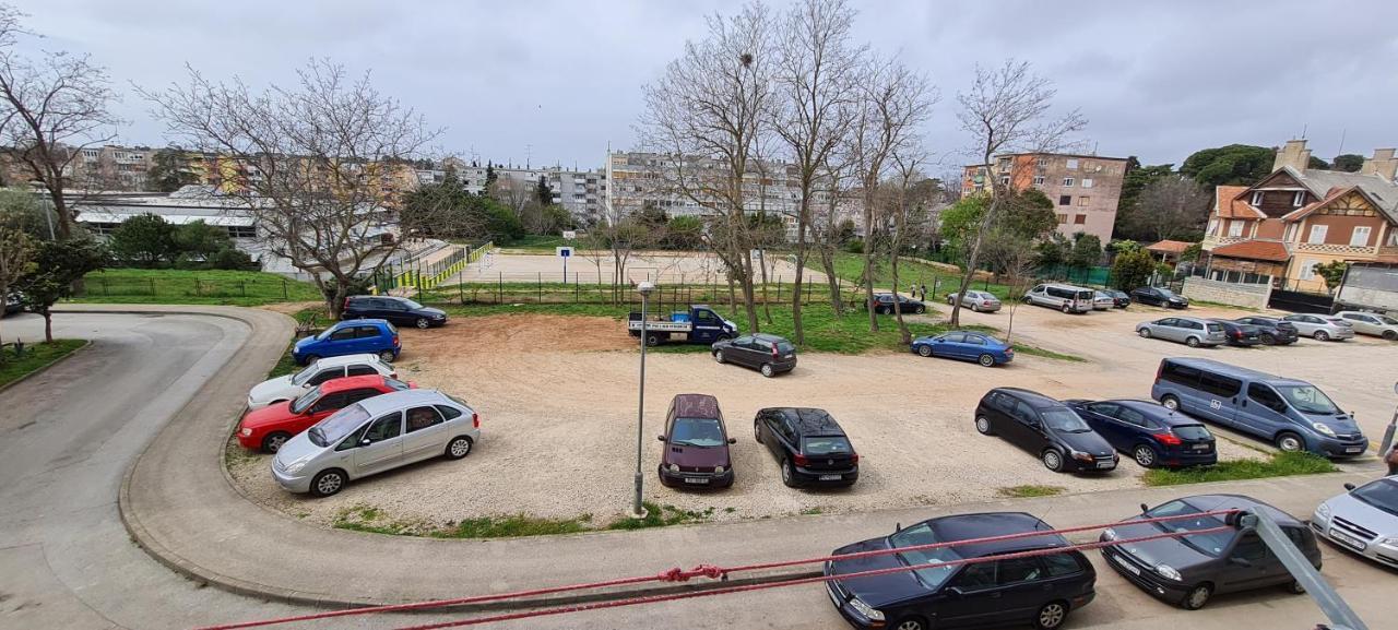 Balcony And Parking, 1Min To Shop, Near Beach Apartment Pula