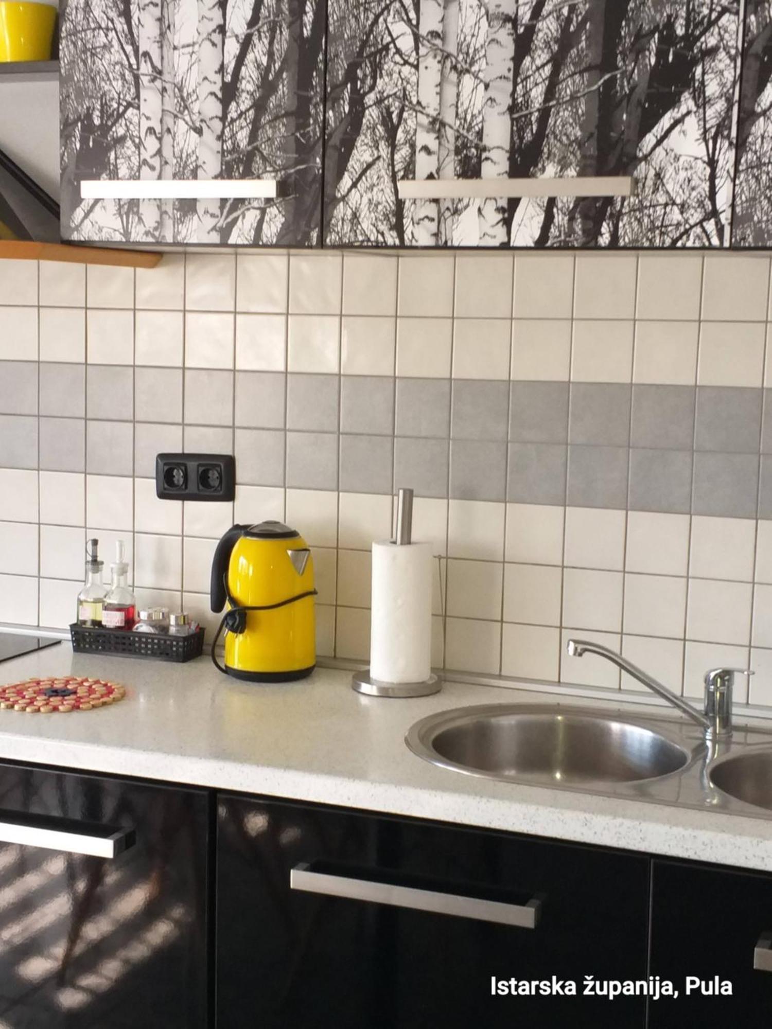 Balcony And Parking, 1Min To Shop, Near Beach * Pula