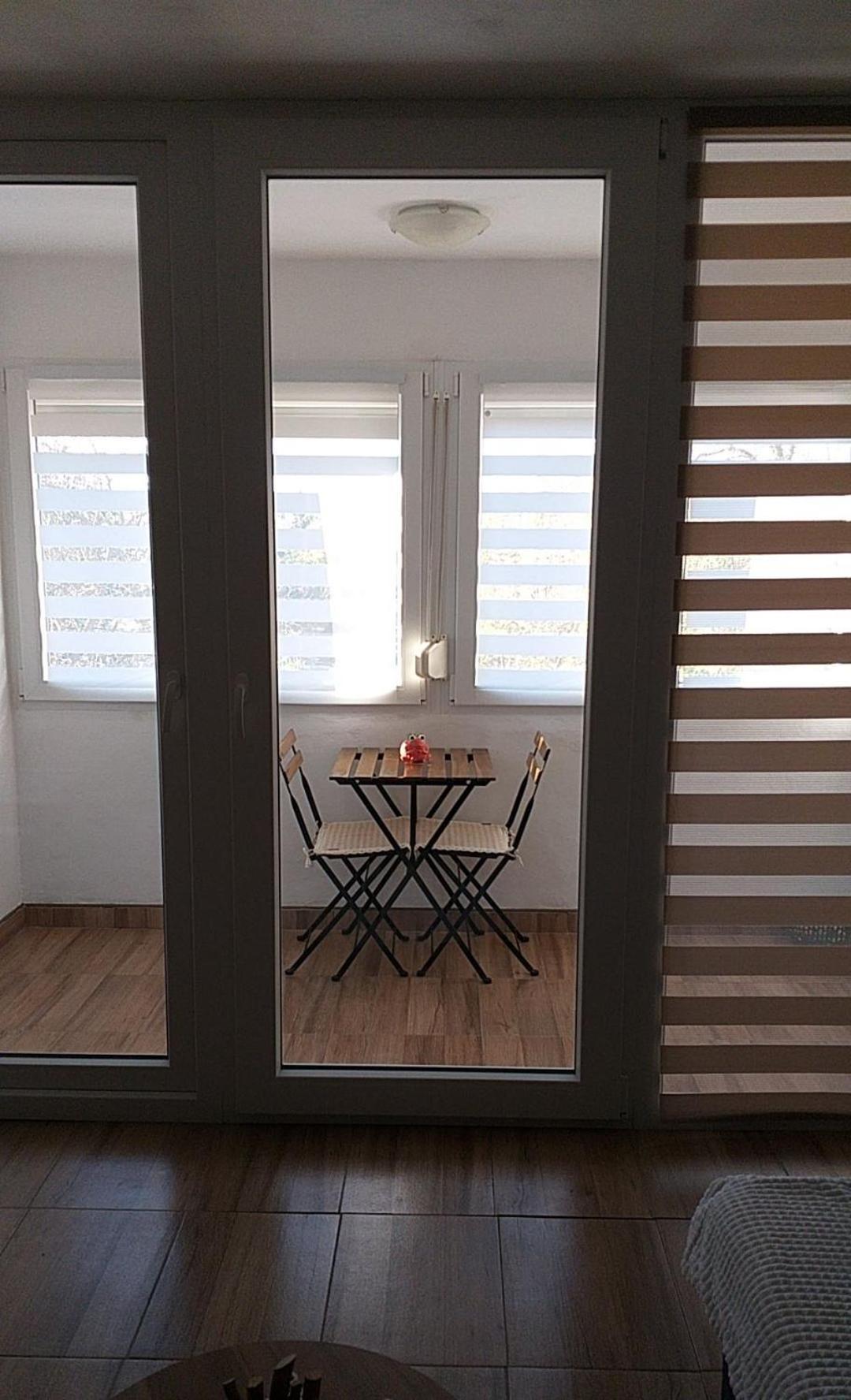 Balcony And Parking, 1Min To Shop, Near Beach Apartment Pula