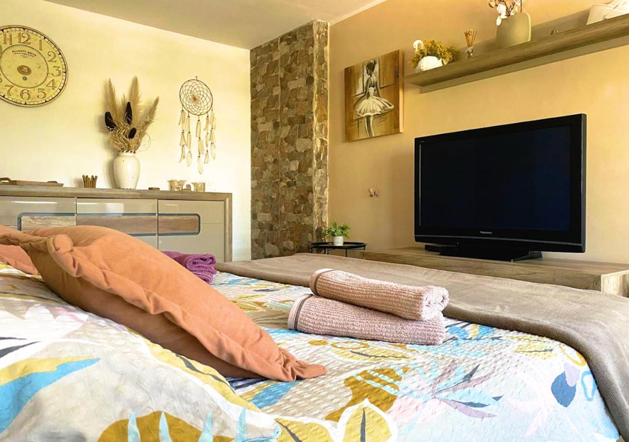Appartamento Balcony And Parking, 1min To Shop, Near